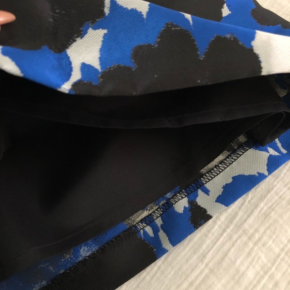 Gorgeous Banana Republic Skirt! NWT, Size 2 - Picture 3 of 5